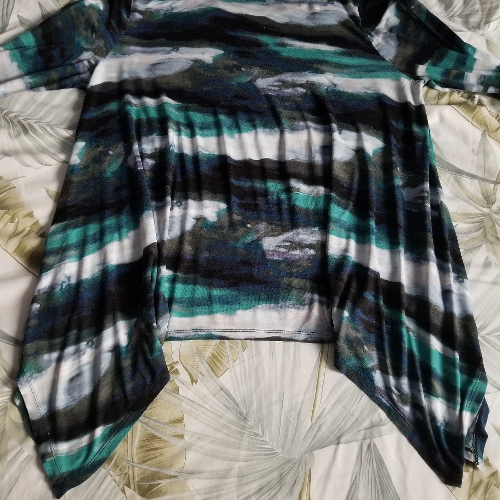 Flowy Marbled Top - Picture 3 of 7